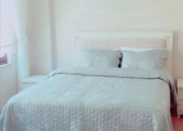 Aparthotel Hisar & 3*